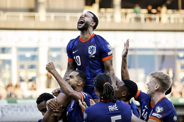 星空体育app-荷兰前锋在比赛中完成精妙助攻-第1张图片-星空体育官方网站 星空体育app-荷兰前锋在比赛中完成精妙助攻-第1张图片-星空体育官方网站